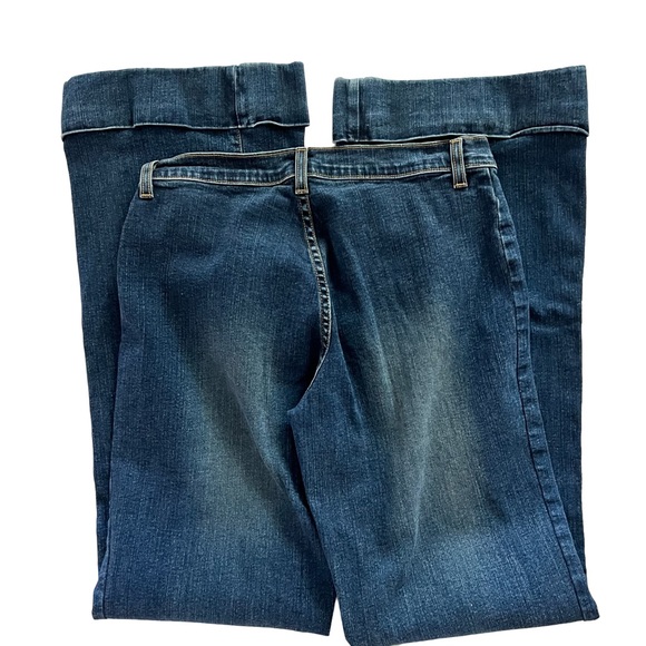 Arden B Flare Jeans - size 8 - Picture 5 of 6